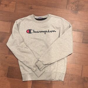 Champion Men's Gray Crewneck Sweater